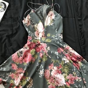 Gray Cocktail Dress with Floral Design/Lace Back